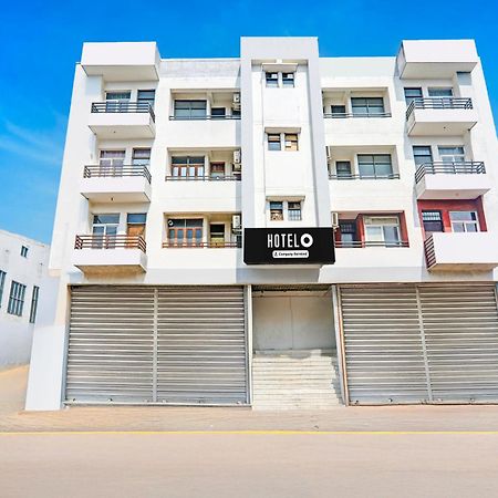 Super Hotel O Jankipuram Near Sahara State Formerly Basera Homes Hasanganj Extérieur photo